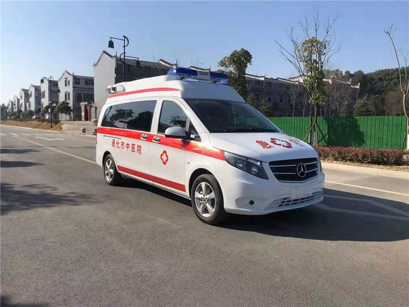 奔馳威霆監(jiān)護(hù)型救護(hù)車